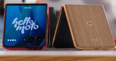 Motorola Razr Ultra 2025 Review: A Stylish Foldable with Flagship Power 2 Motorola Razr Ultra 2025 Review: A Stylish Foldable with Flagship Power