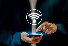 Connectivity & Future-Proof Features of iphone 15 vs samsung s24