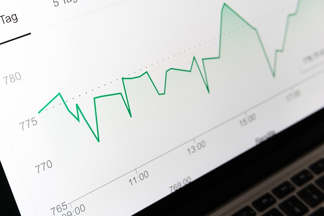 Index Funds vs ETFs: Which Is Better for Long-Term Investors? 4 ETFs (Exchange-Traded Funds) are a newer, more flexible cousin of index funds
